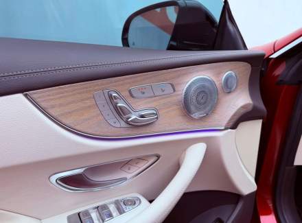 Mercedes-Benz - E-class