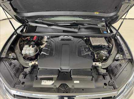 Volkswagen - Touareg