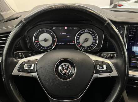 Volkswagen - Touareg