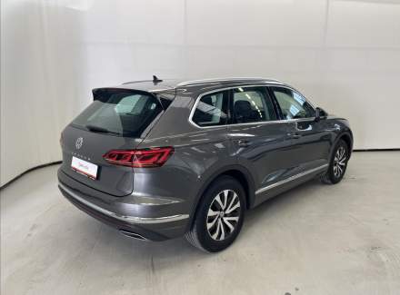 Volkswagen - Touareg