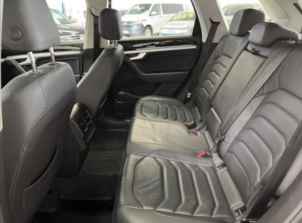 Volkswagen - Touareg