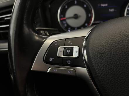 Volkswagen - Touareg