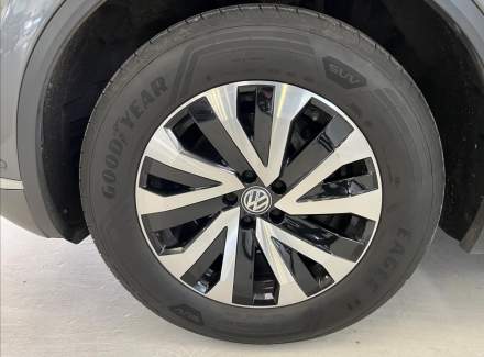 Volkswagen - Touareg