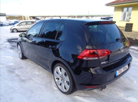 Volkswagen - Golf