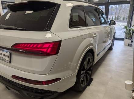 Audi - Q7