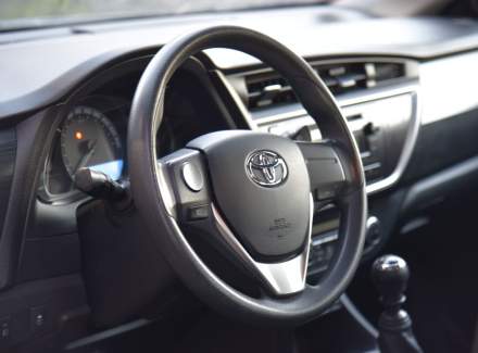 Toyota - Auris
