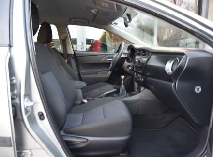 Toyota - Auris