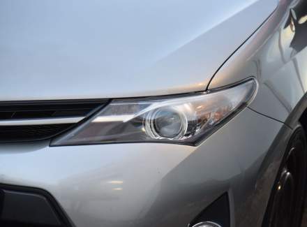 Toyota - Auris
