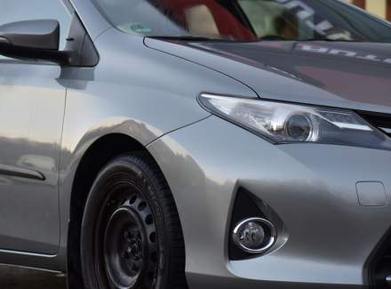 Toyota - Auris