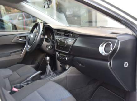 Toyota - Auris