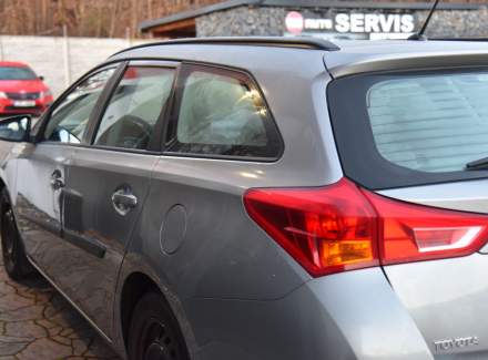 Toyota - Auris