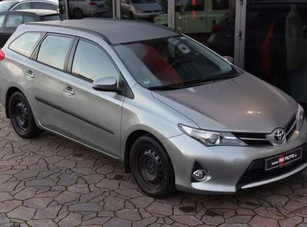 Toyota - Auris