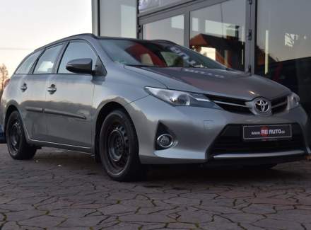 Toyota - Auris