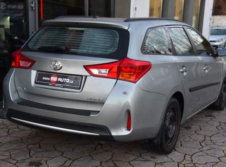 Toyota - Auris