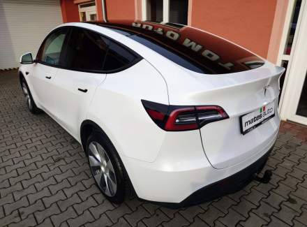 Tesla - Model Y