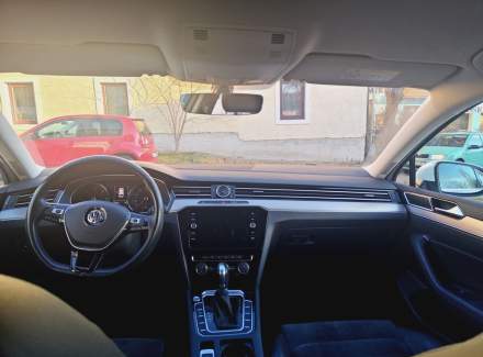 Volkswagen - Passat