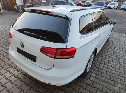 Volkswagen - Passat