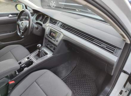 Volkswagen - Passat
