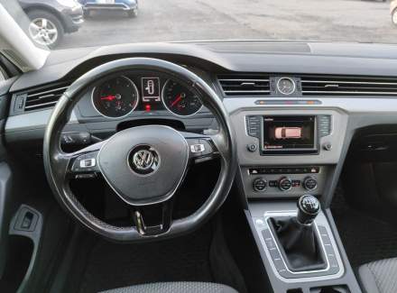 Volkswagen - Passat