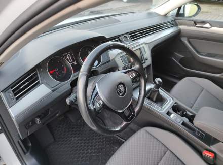 Volkswagen - Passat