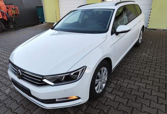 Volkswagen - Passat