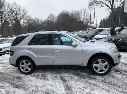 Mercedes-Benz - M-class