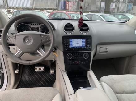 Mercedes-Benz - M-class