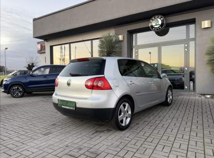 Volkswagen - Golf