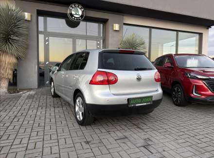 Volkswagen - Golf