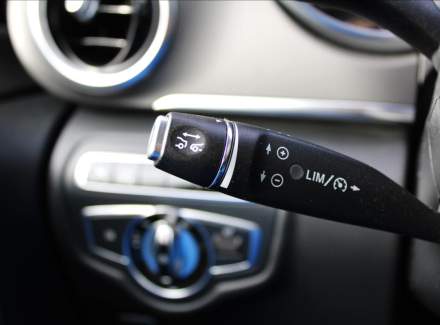 Mercedes-Benz - V-class