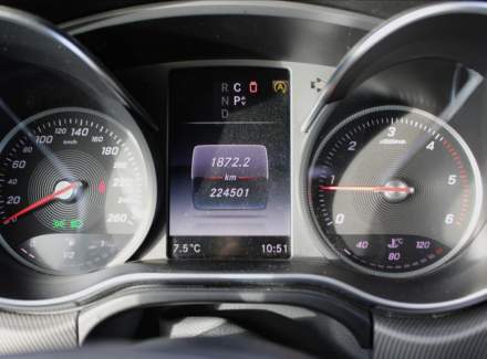 Mercedes-Benz - V-class