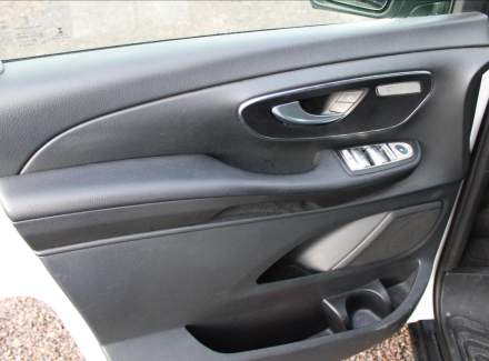 Mercedes-Benz - V-class