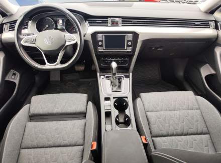 Volkswagen - Passat