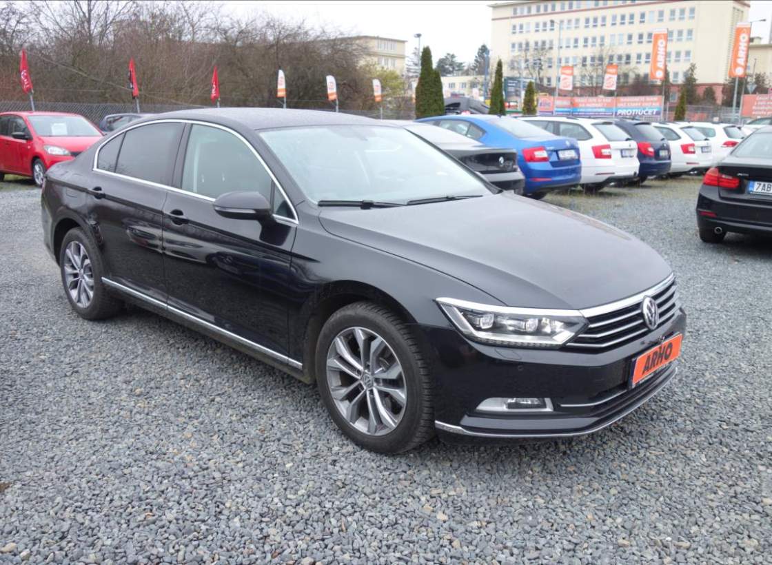 Volkswagen - Passat