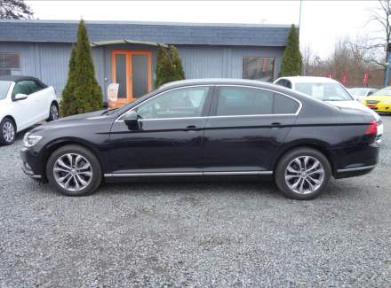 Volkswagen - Passat