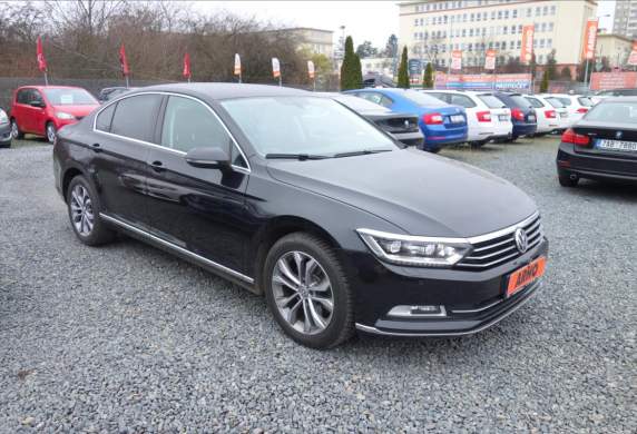 Volkswagen - Passat