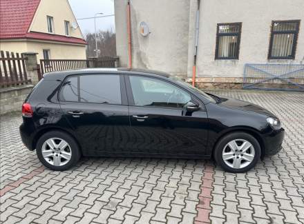 Volkswagen - Golf
