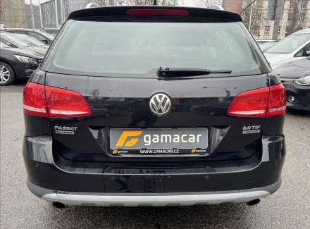 Volkswagen - Passat