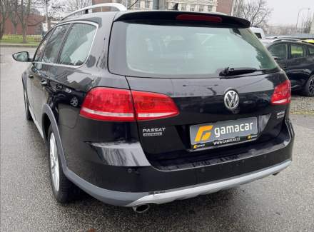 Volkswagen - Passat
