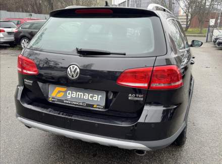 Volkswagen - Passat
