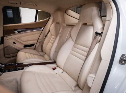 Porsche - Panamera