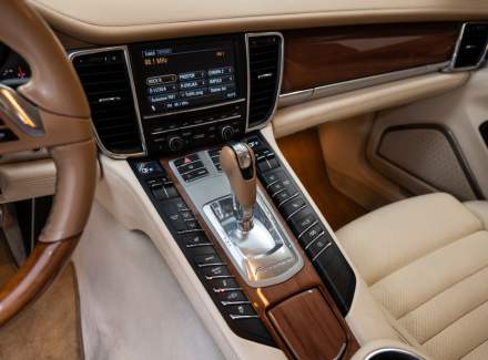 Porsche - Panamera