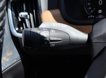 Volvo - V90
