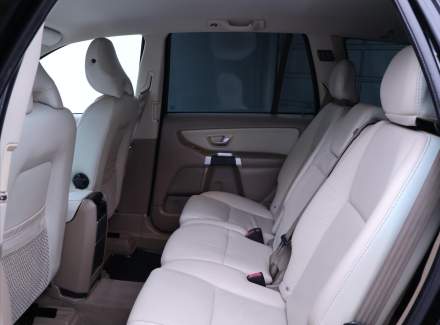 Volvo - XC90