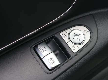 Mercedes-Benz - Vito