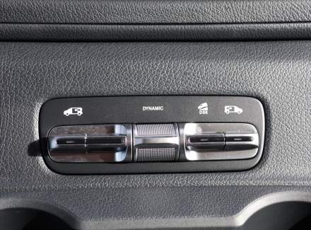 Mercedes-Benz - Vito