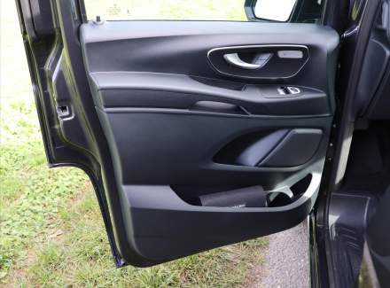 Mercedes-Benz - Vito