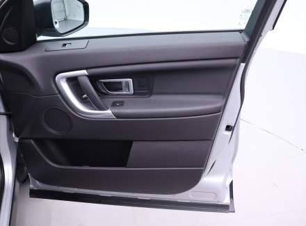 Land Rover - Discovery Sport