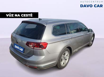 Volkswagen - Passat
