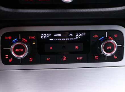 Volkswagen - Touareg